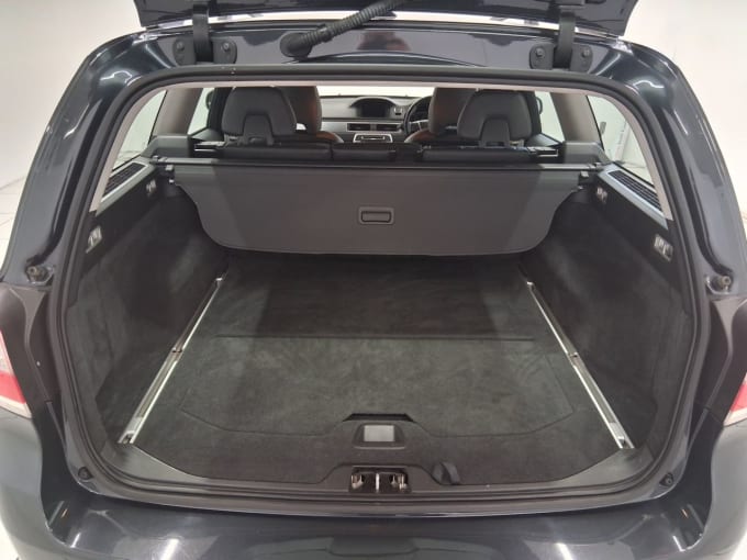 2025 Volvo V70