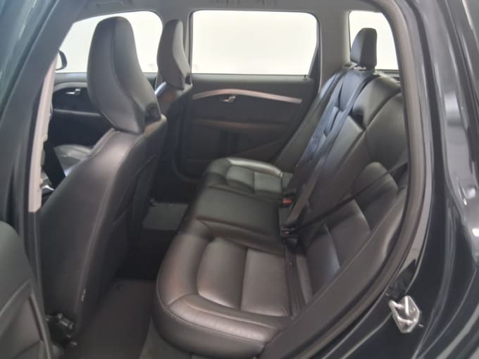 2025 Volvo V70