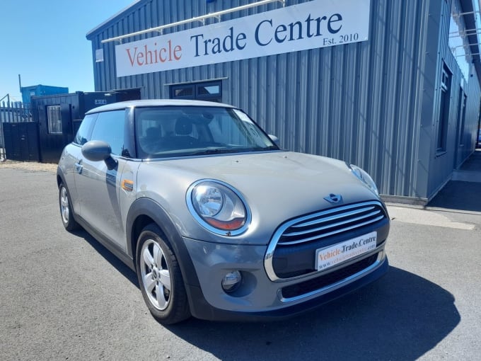2025 Mini Hatch