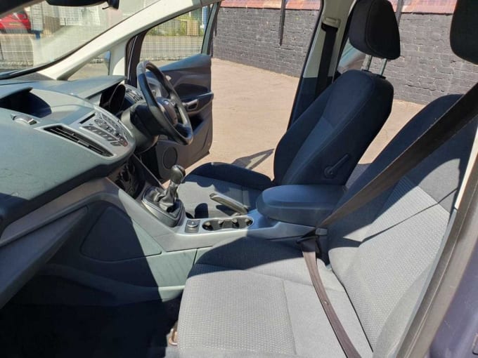 2025 Ford C-max