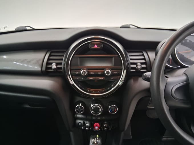 2025 Mini Hatch