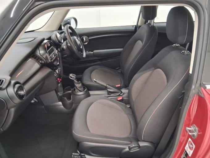 2025 Mini Hatch