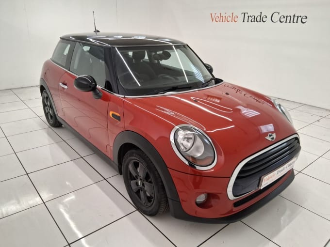 2025 Mini Hatch