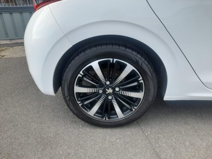 2025 Peugeot 208