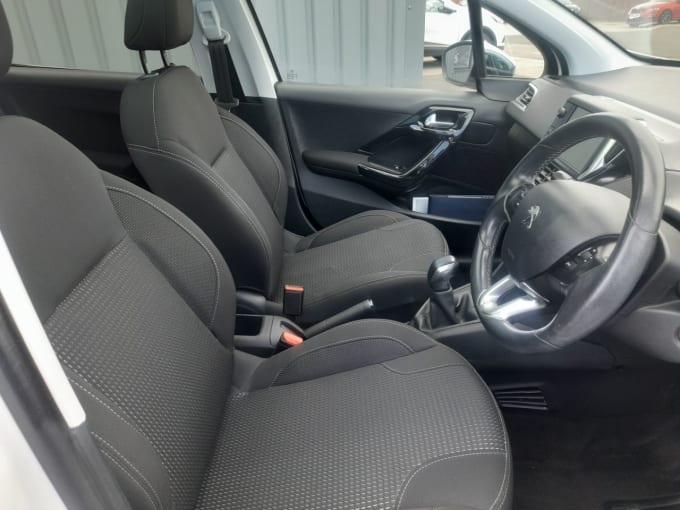 2025 Peugeot 208