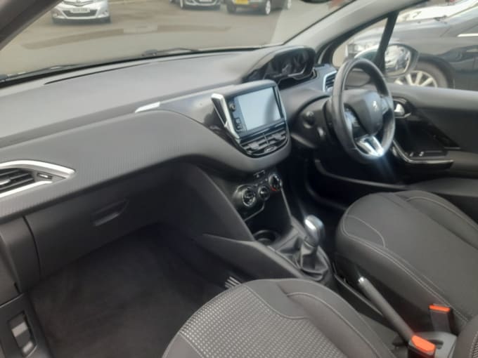 2025 Peugeot 208
