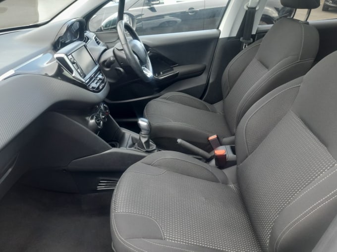 2025 Peugeot 208
