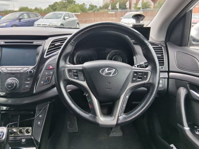 2025 Hyundai I40