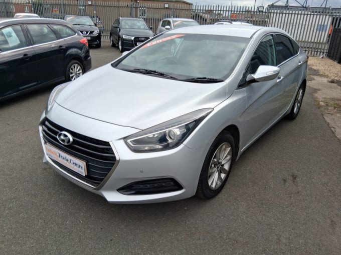 2025 Hyundai I40