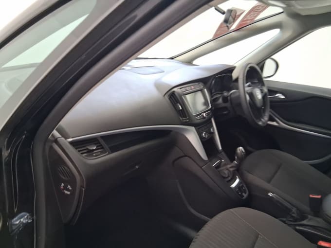 2025 Vauxhall Zafira Tourer