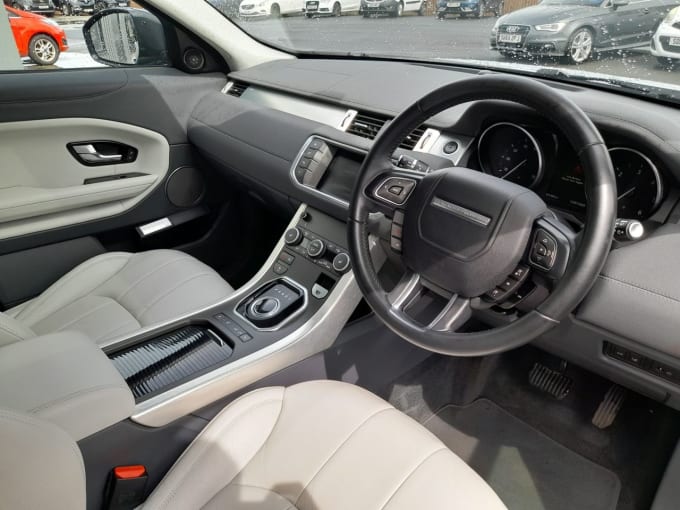 2025 Land Rover Range Rover Evoque
