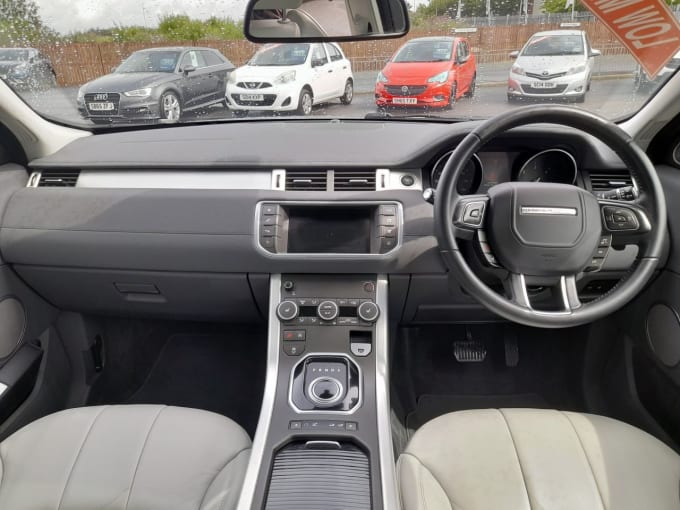 2025 Land Rover Range Rover Evoque