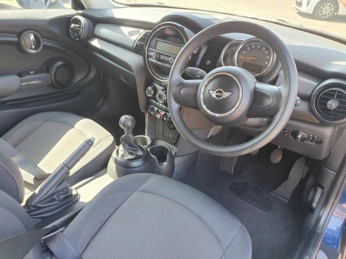 2025 Mini Hatch