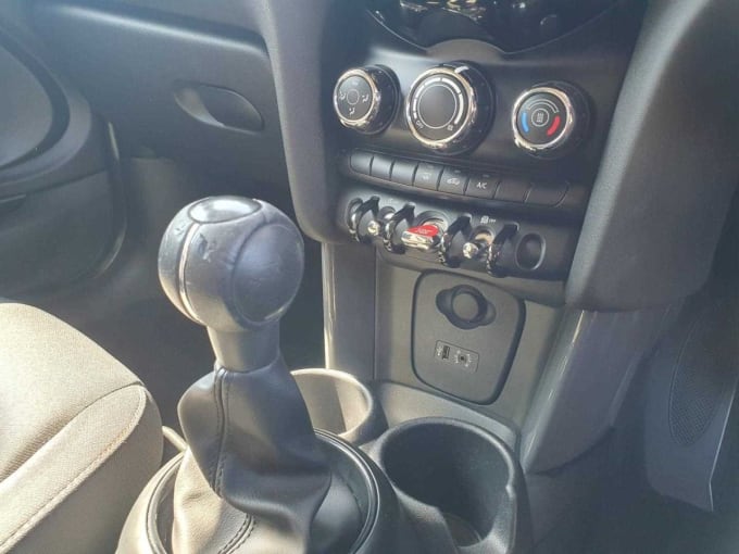 2025 Mini Hatch