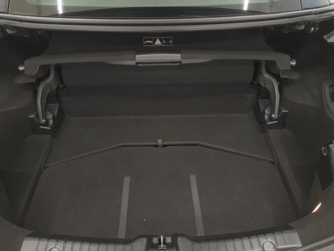 2025 Mercedes-benz Slc