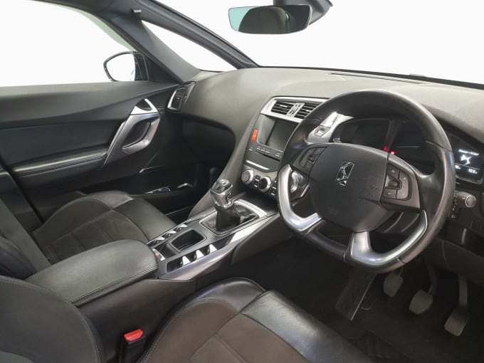 2025 Ds Automobiles Ds 5
