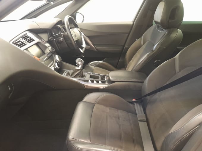 2025 Ds Automobiles Ds 5