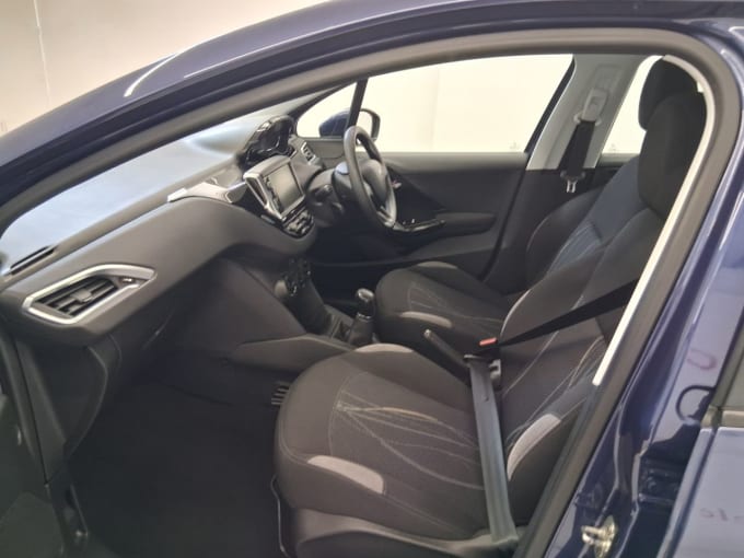 2025 Peugeot 208