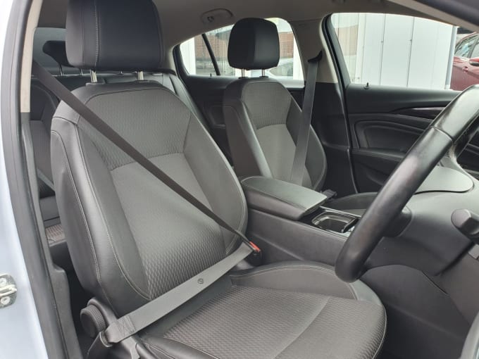2025 Vauxhall Insignia