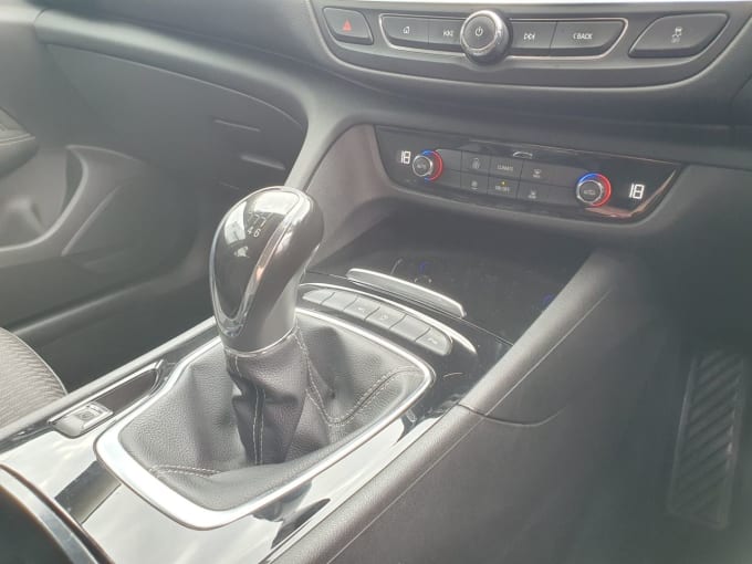 2025 Vauxhall Insignia