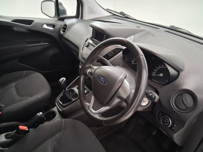 2025 Ford Transit Courier