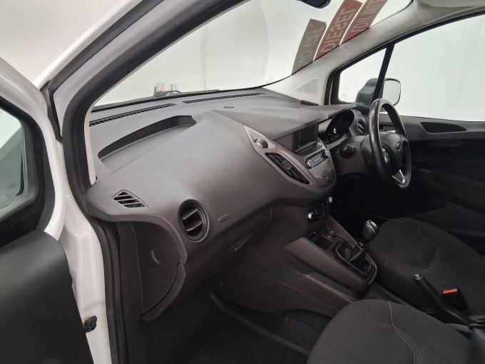 2025 Ford Transit Courier
