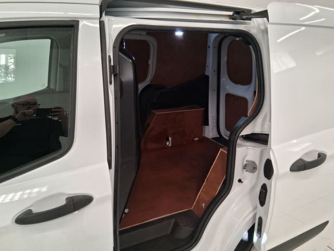 2025 Ford Transit Courier