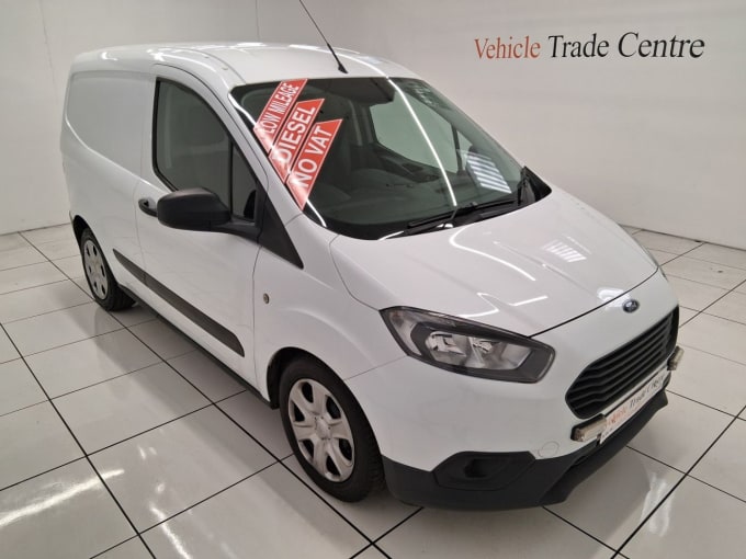 2025 Ford Transit Courier