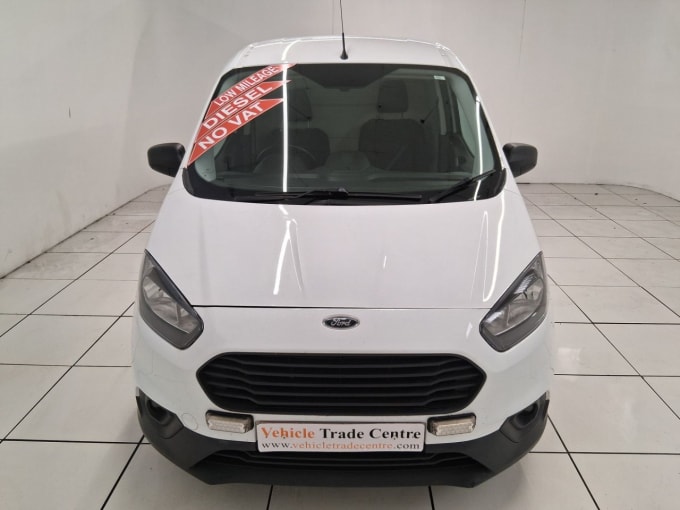 2025 Ford Transit Courier