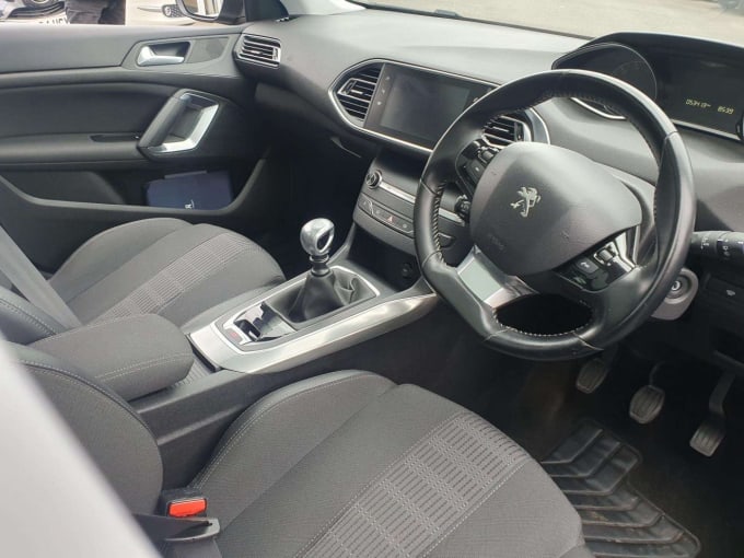 2025 Peugeot 308