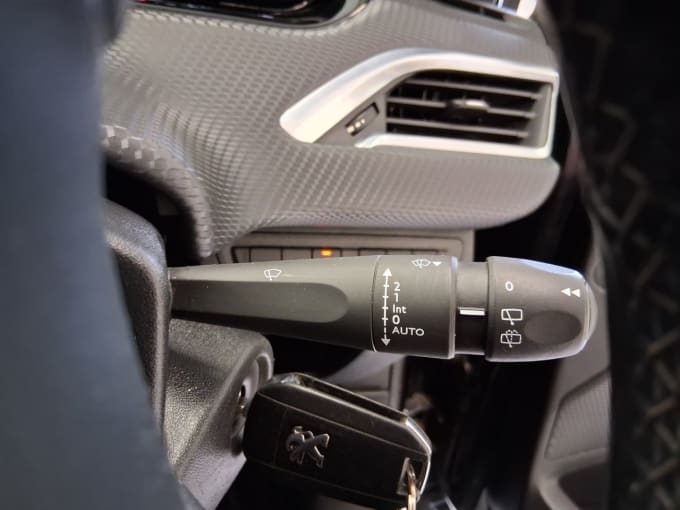 2025 Peugeot 2008