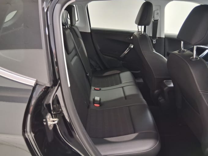 2025 Peugeot 2008
