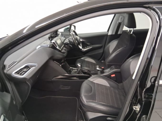 2025 Peugeot 2008
