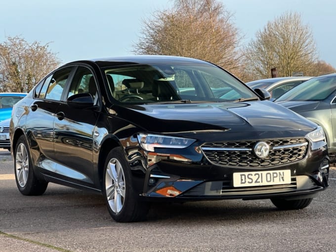 2025 Vauxhall Insignia