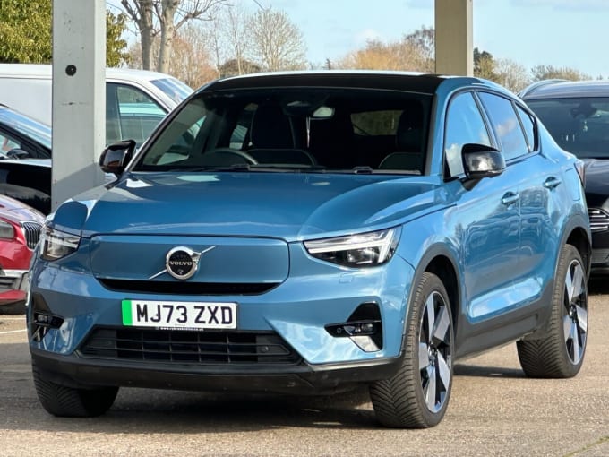 2025 Volvo C40
