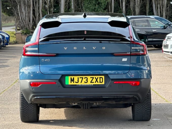 2025 Volvo C40
