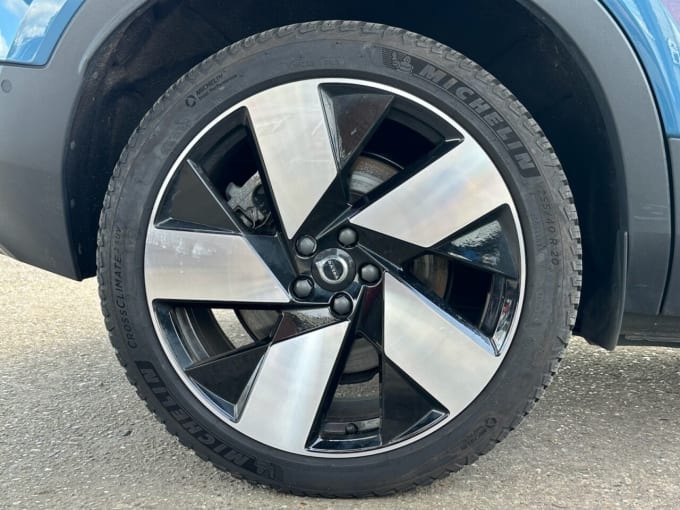 2025 Volvo C40
