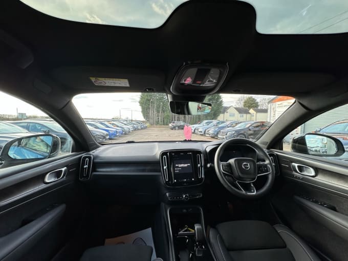 2025 Volvo C40