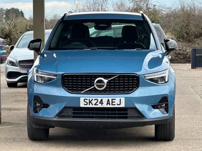 2025 Volvo Xc40
