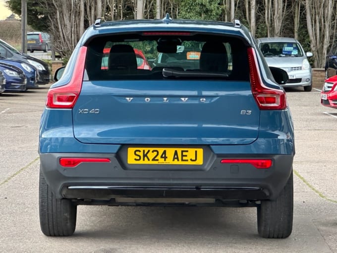 2025 Volvo Xc40