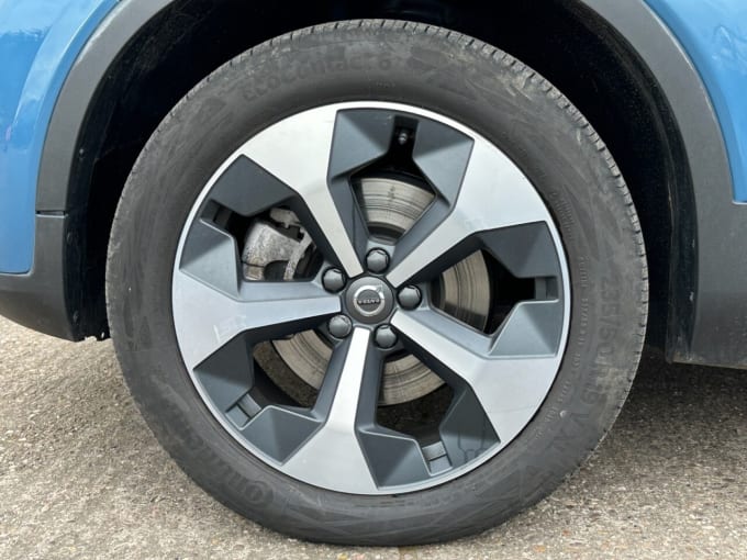 2025 Volvo Xc40