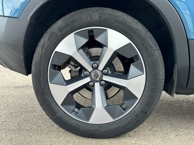 2025 Volvo Xc40