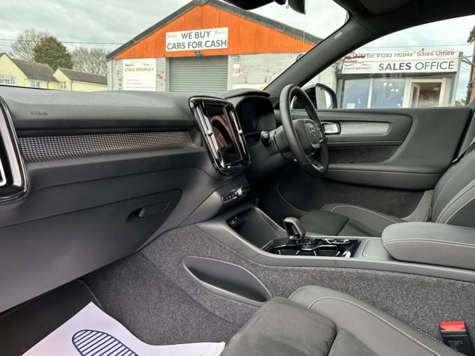 2025 Volvo Xc40