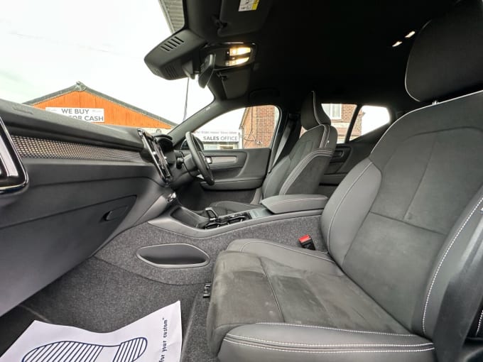 2025 Volvo Xc40