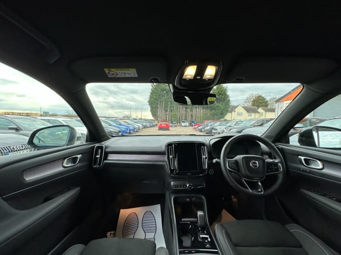 2025 Volvo Xc40