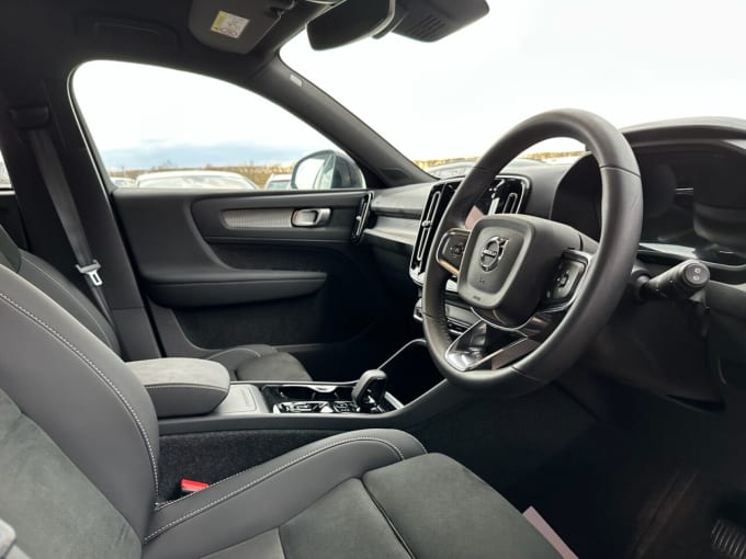 2025 Volvo Xc40