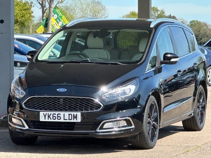 2025 Ford S-max