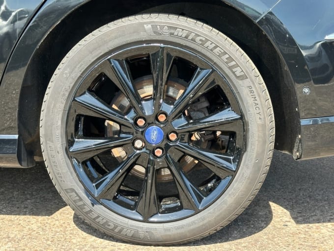2025 Ford S-max