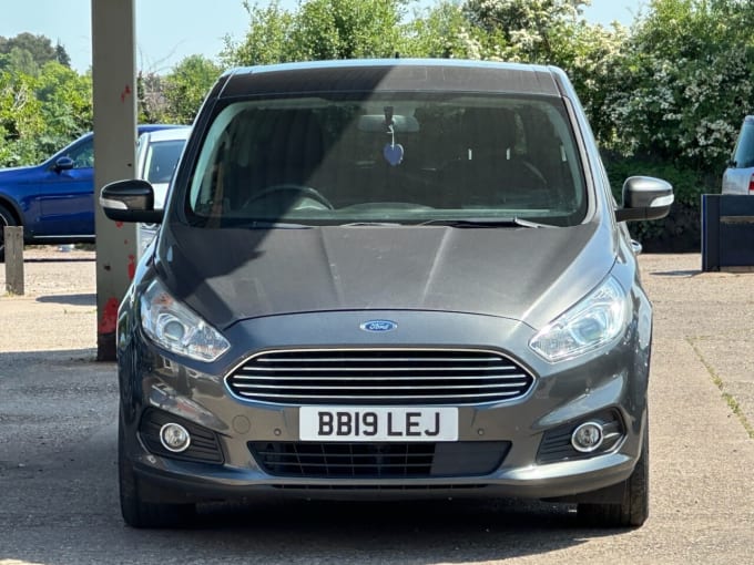 2025 Ford S-max