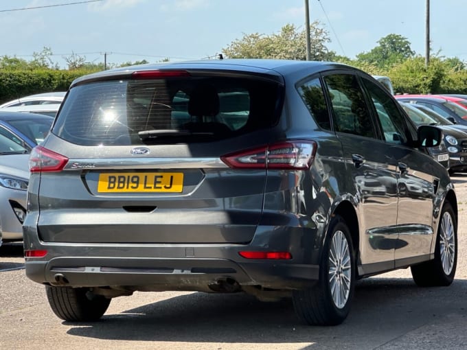 2025 Ford S-max